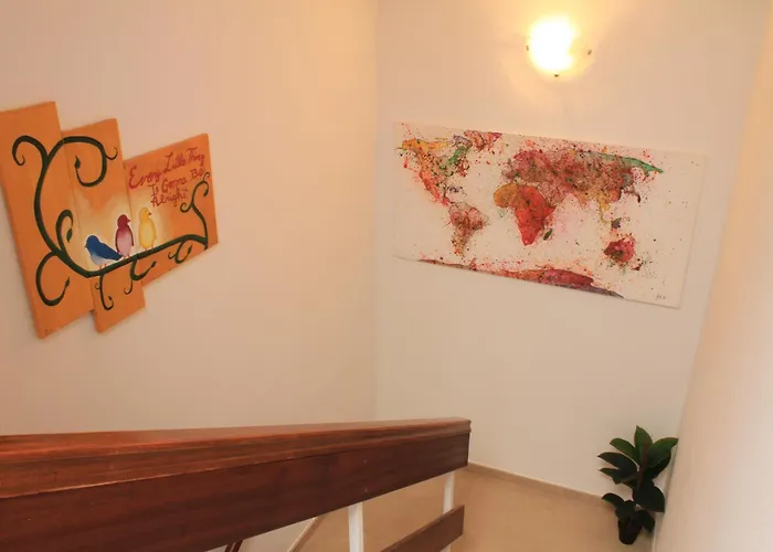 아파트 Three Little Birds