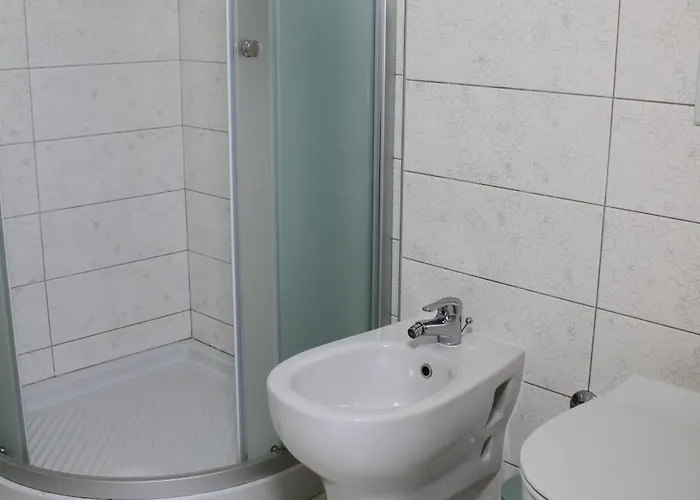 Three Little Birds Ρόβινι